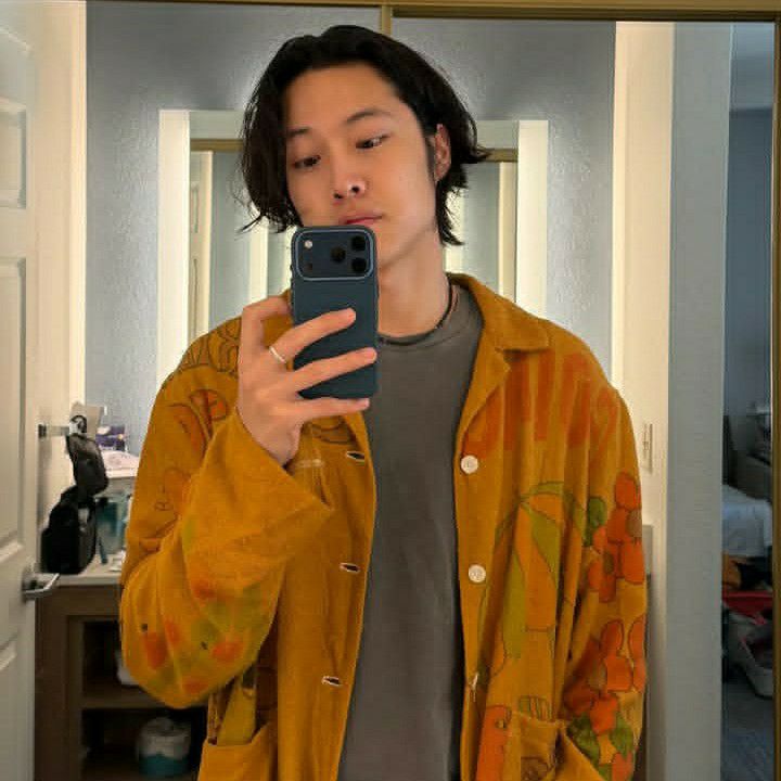 Recent activity shot of Lee Jongwon