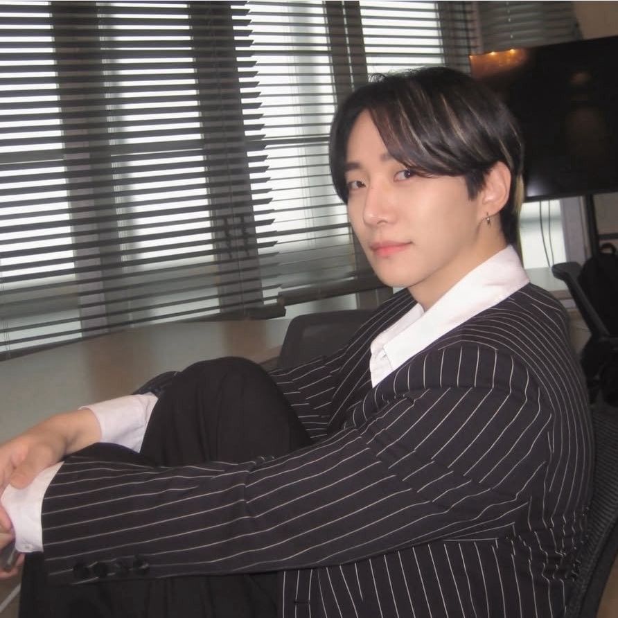 イ・ジュノの最近の活動ショット