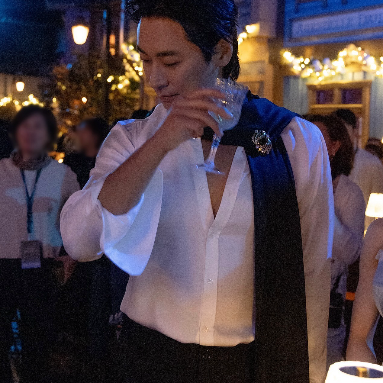 Behind-the-scenes cut of Joo Jihoon