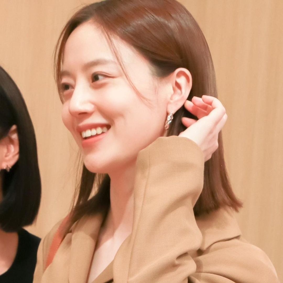Behind-the-scenes cut of Moon Chaewon