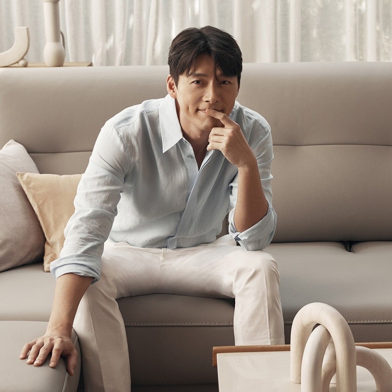 A moment captured by a fan of Hyun Bin