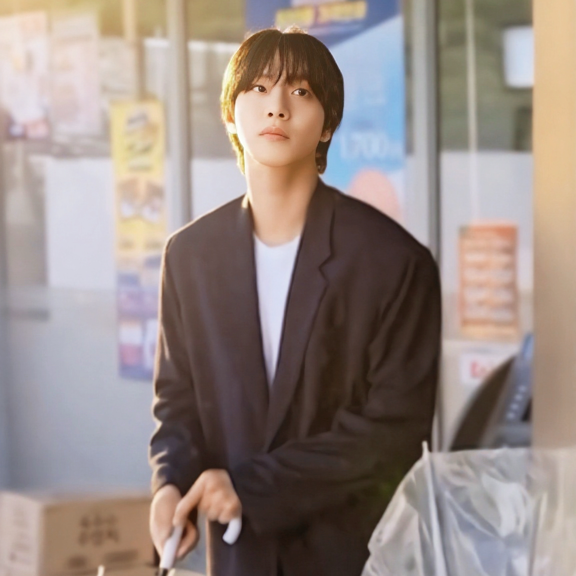 Behind-the-scenes cut of Ahn Hyoseop