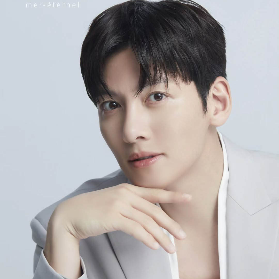 Latest photo of Ji Changwook