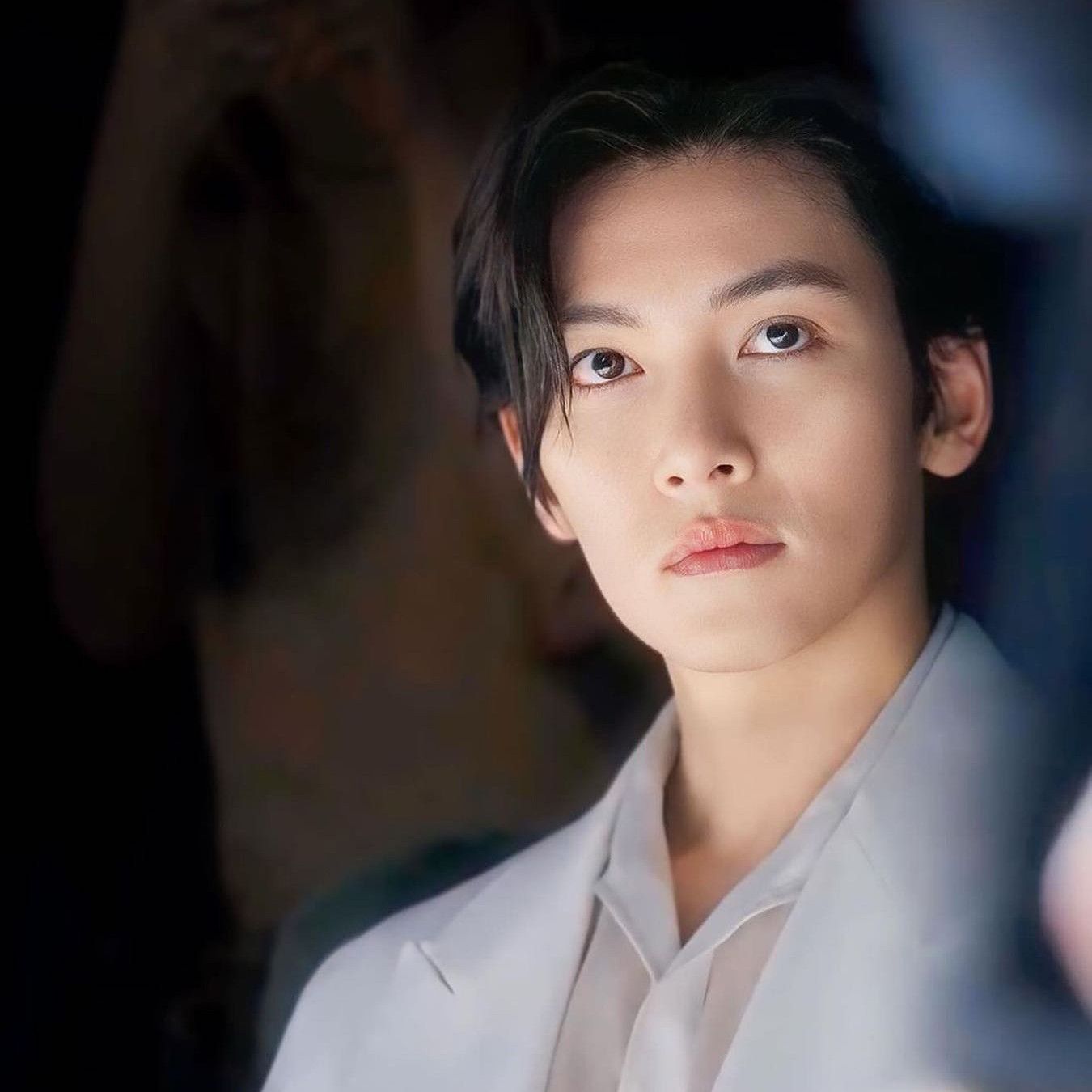 Behind-the-scenes cut of Ji Changwook