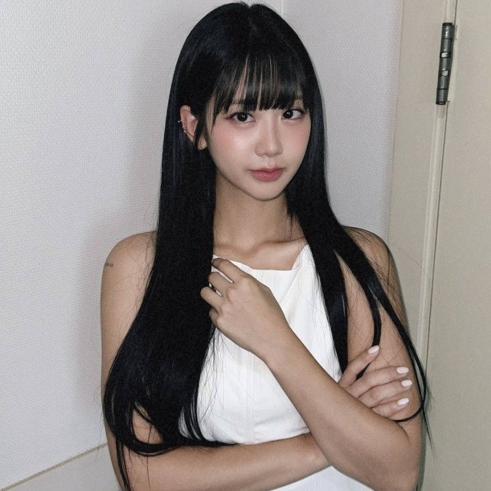 Latest photo of Kang Hyeyeon