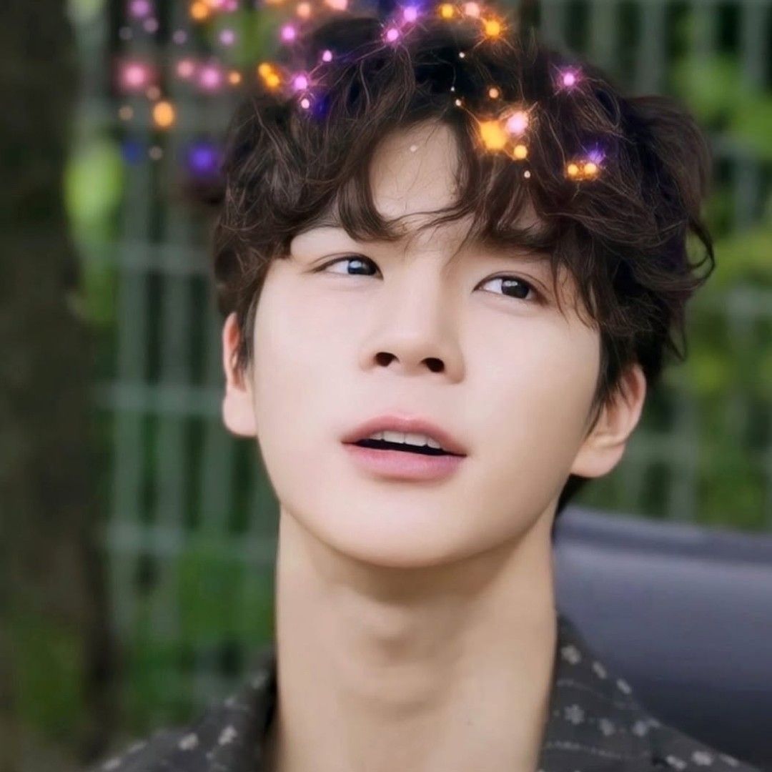 Behind-the-scenes cut of Jeong Dongwon
