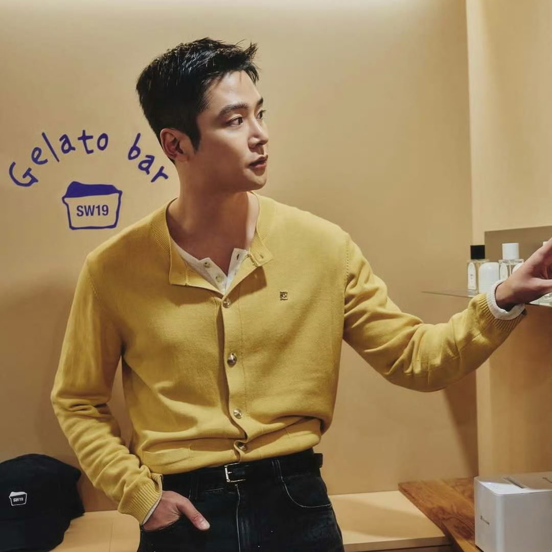 A moment captured by a fan of Rowoon