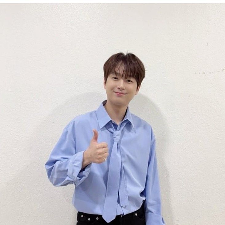 Behind-the-scenes cut of Lee Chanwon
