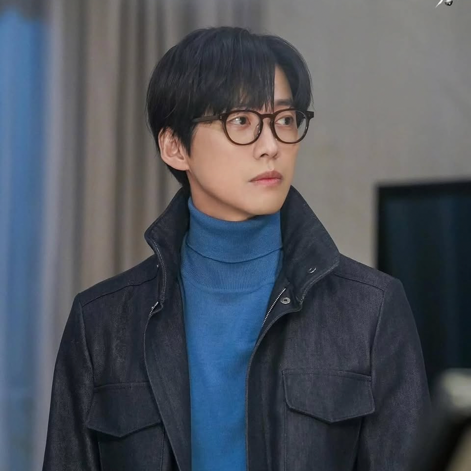 Latest photo of Namkoong Min