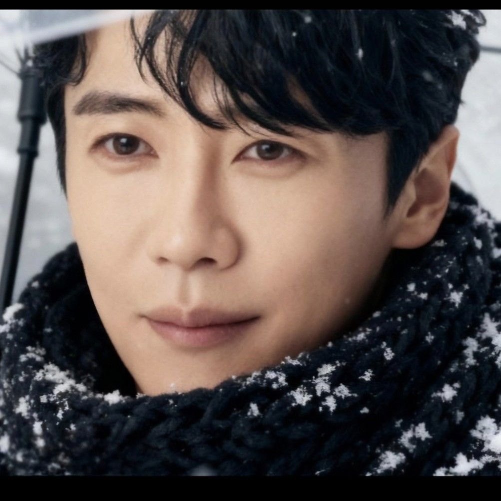 Behind-the-scenes cut of Enoch