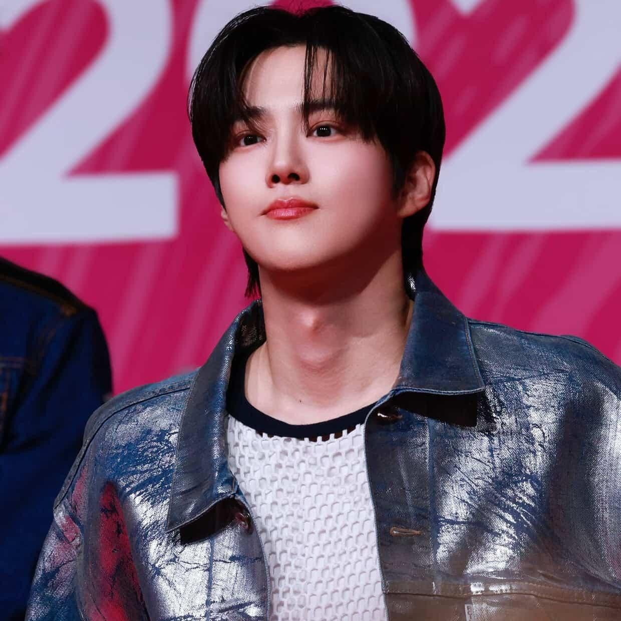A moment captured by a fan of Suho