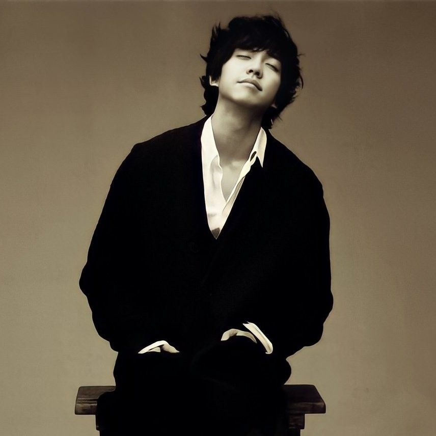 A moment captured by a fan of Lee Seunggi