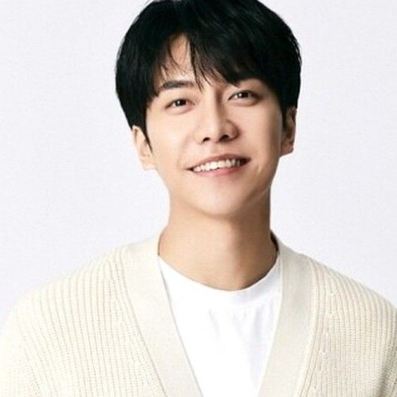 李昇基的最新照片