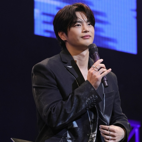 ソ・イングクの最近の活動ショット