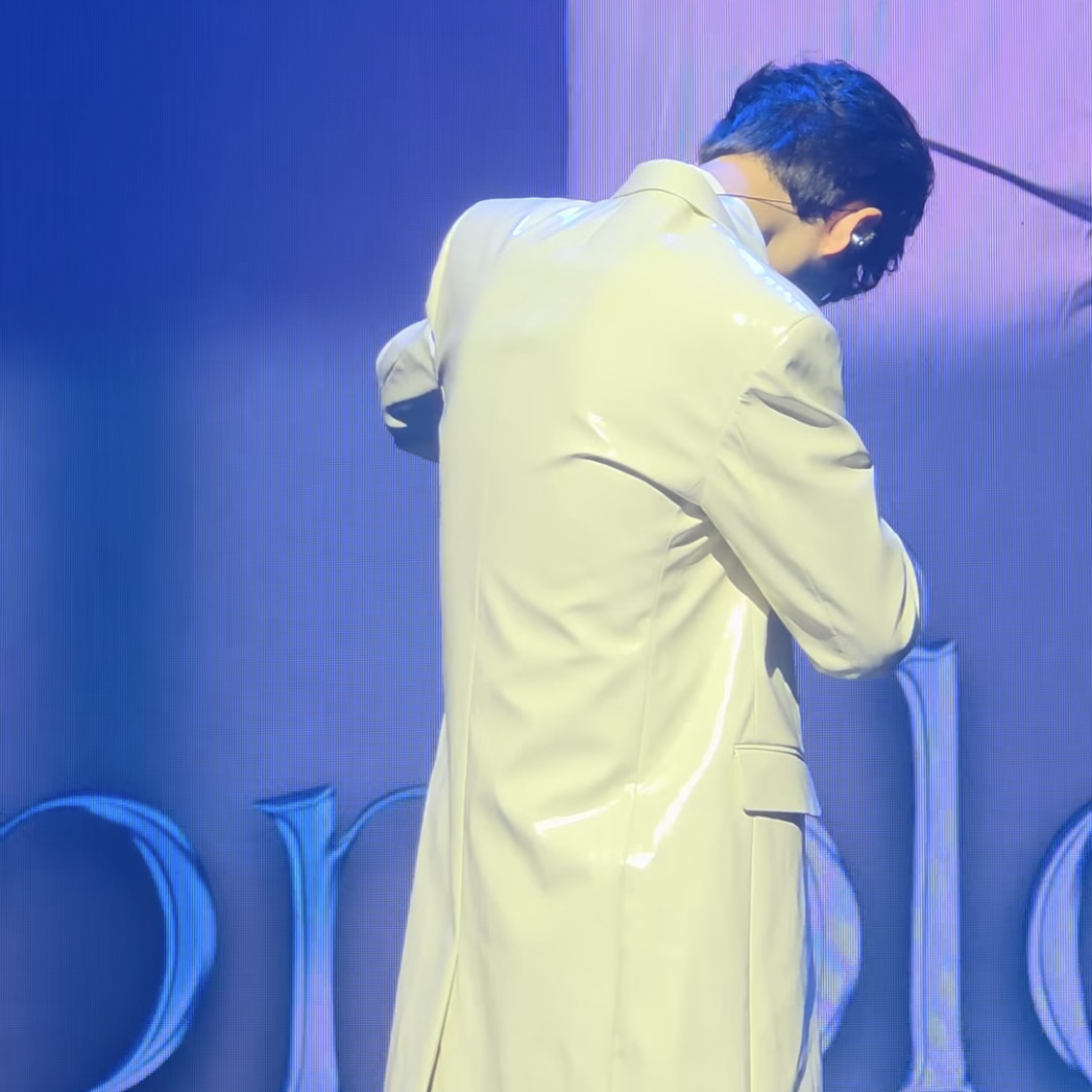 Behind-the-scenes cut of Song Minjun
