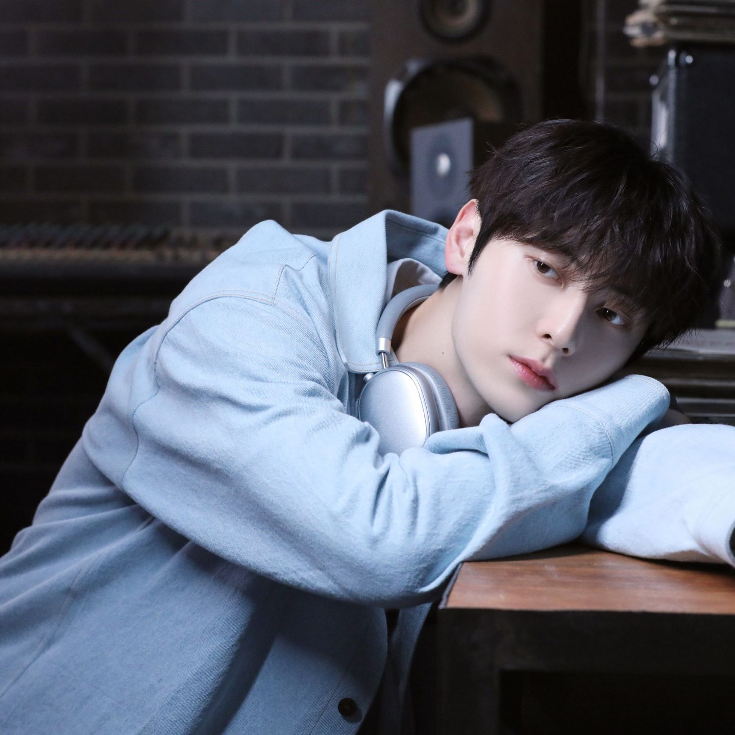 Recent activity shot of Hwang Minhyun