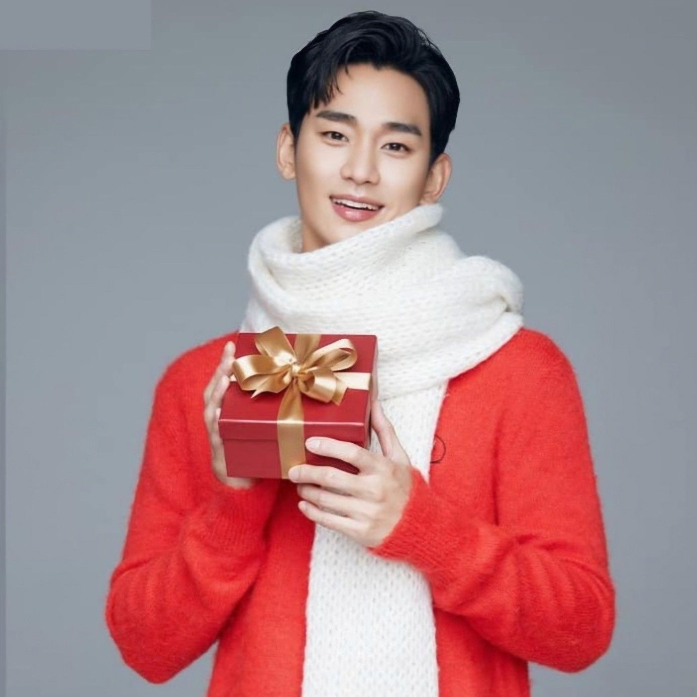 金秀贤的最新照片