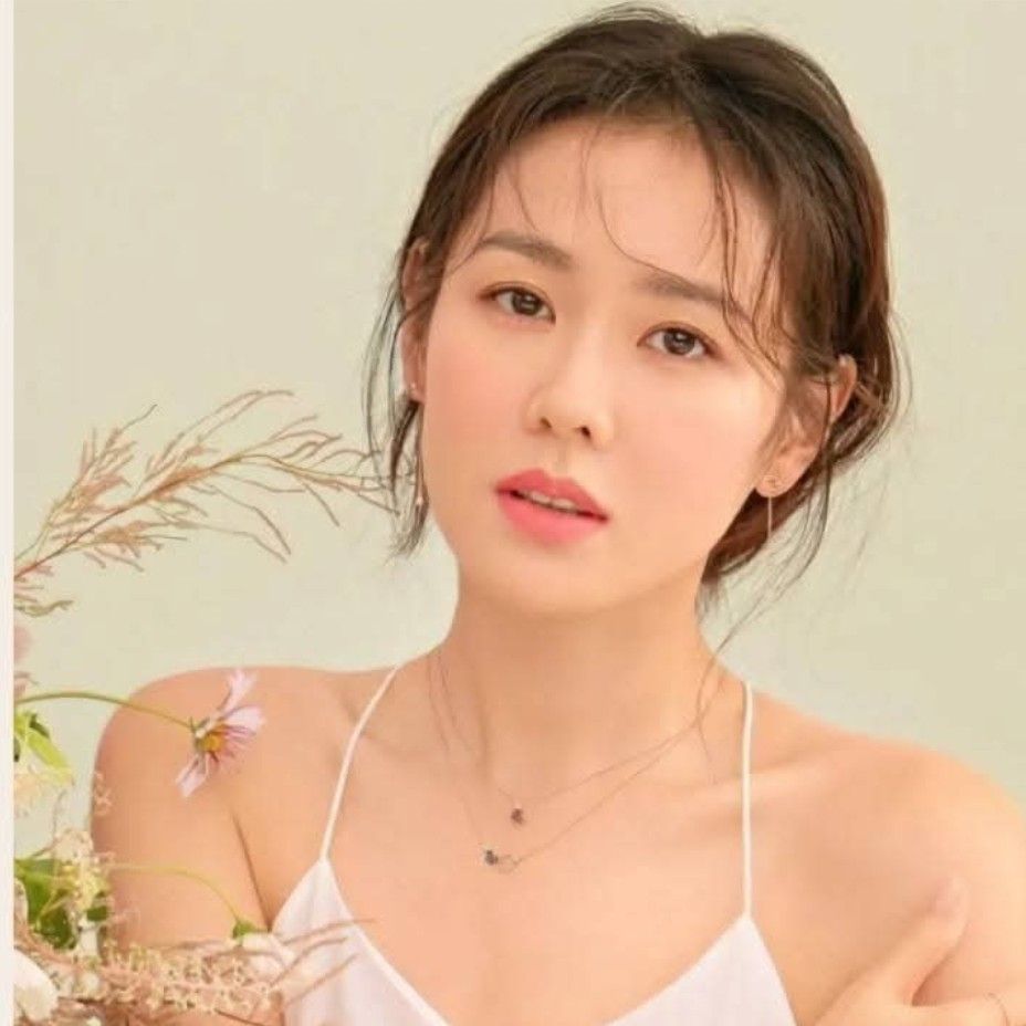 ソン・イェジンの最近の活動ショット