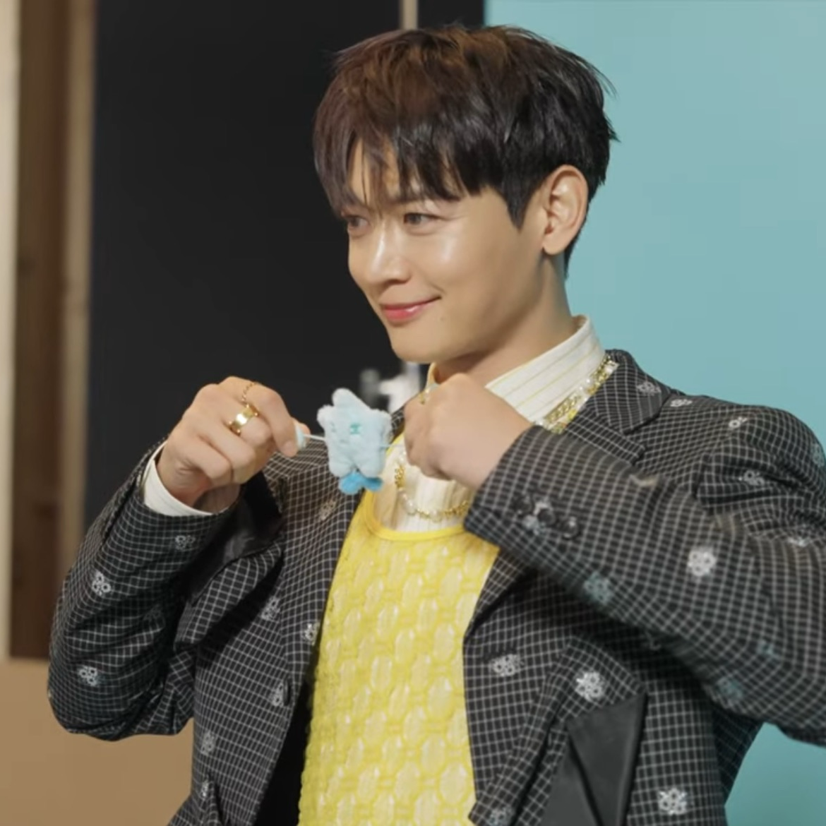 Behind-the-scenes cut of Choi Minho