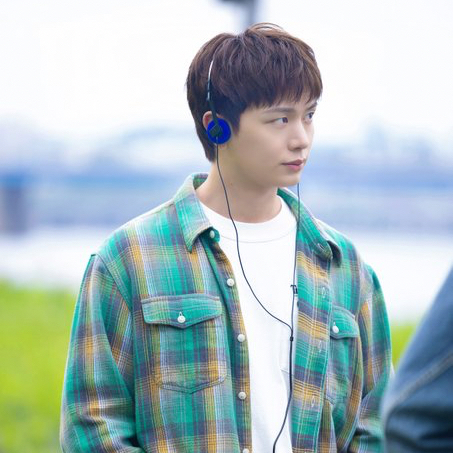 Latest photo of Yook Sungjae