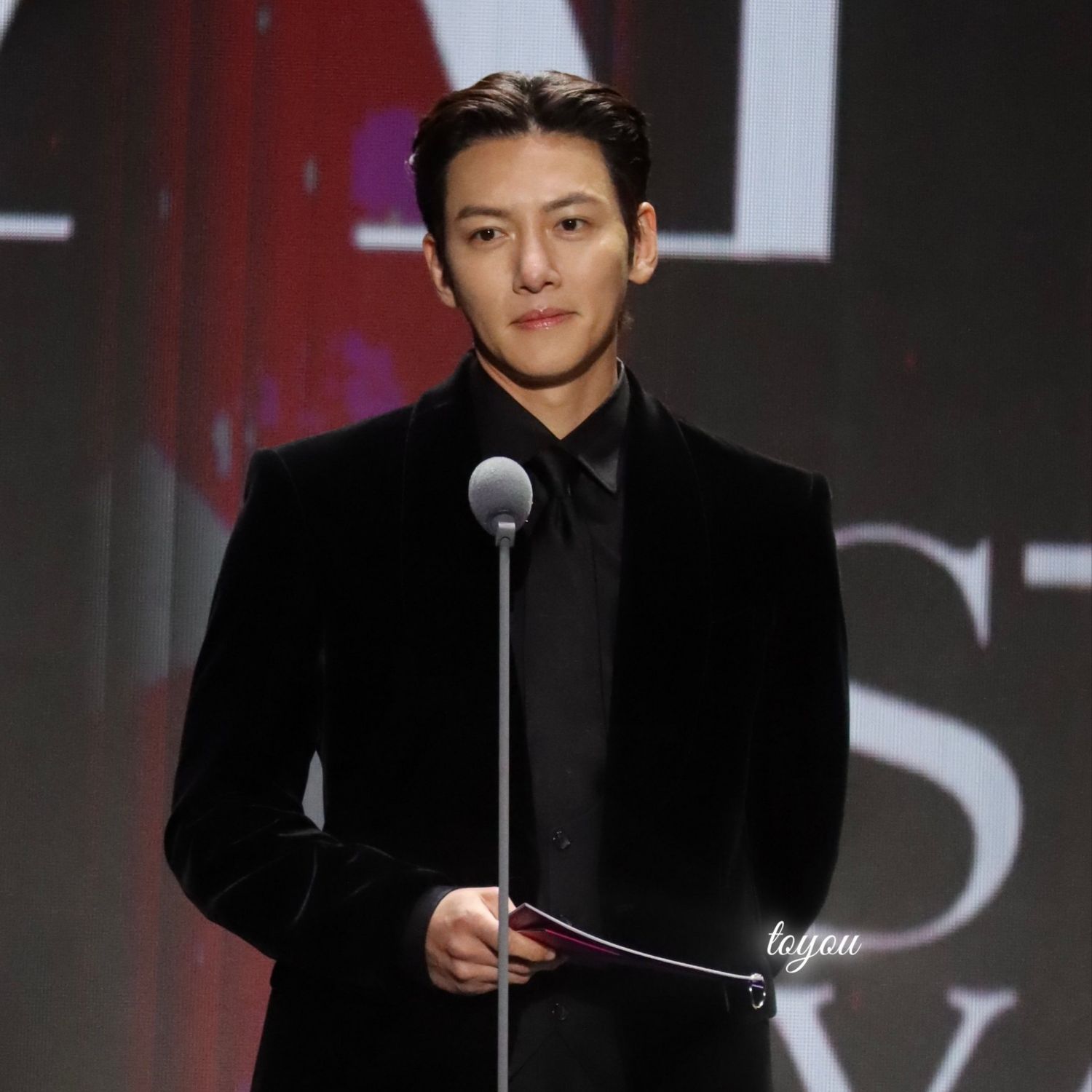 Behind-the-scenes cut of Ji Changwook