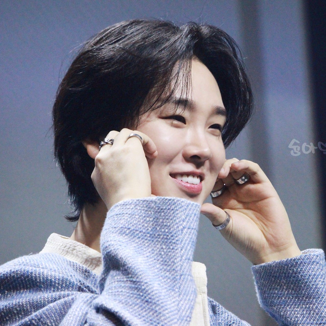 A moment captured by a fan of Song Minjun