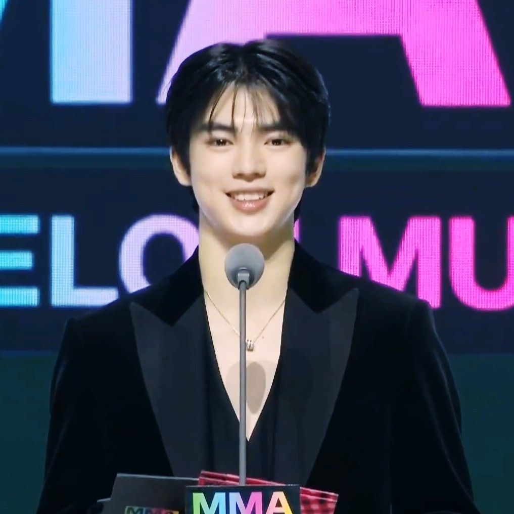 A moment captured by a fan of Cha Junhwan