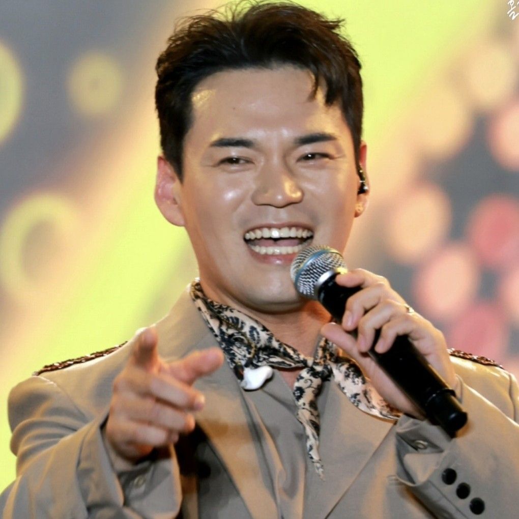 A moment captured by a fan of Lee Jung