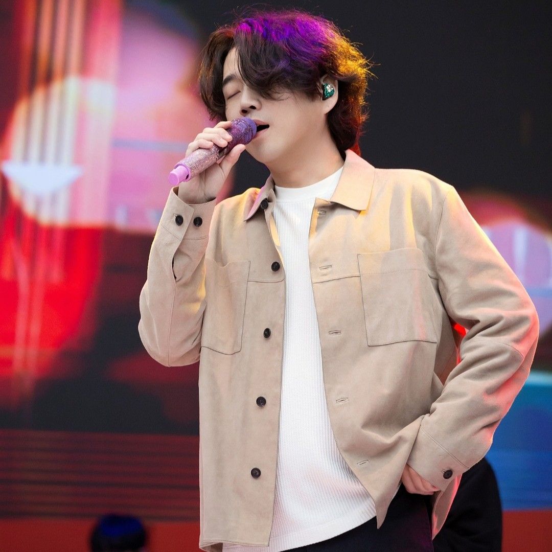 Latest photo of Hwang Youngwoong