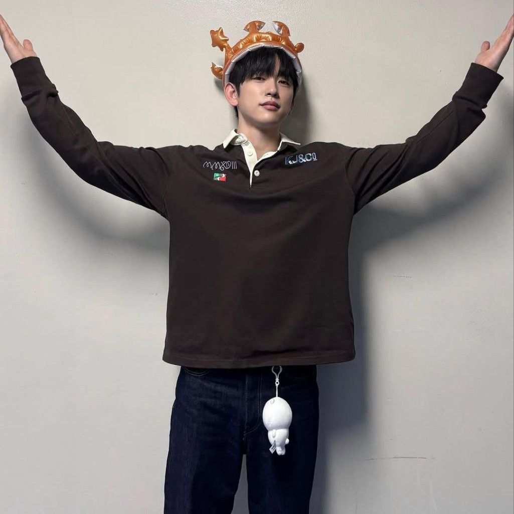 Recent activity shot of Park Jinyoung