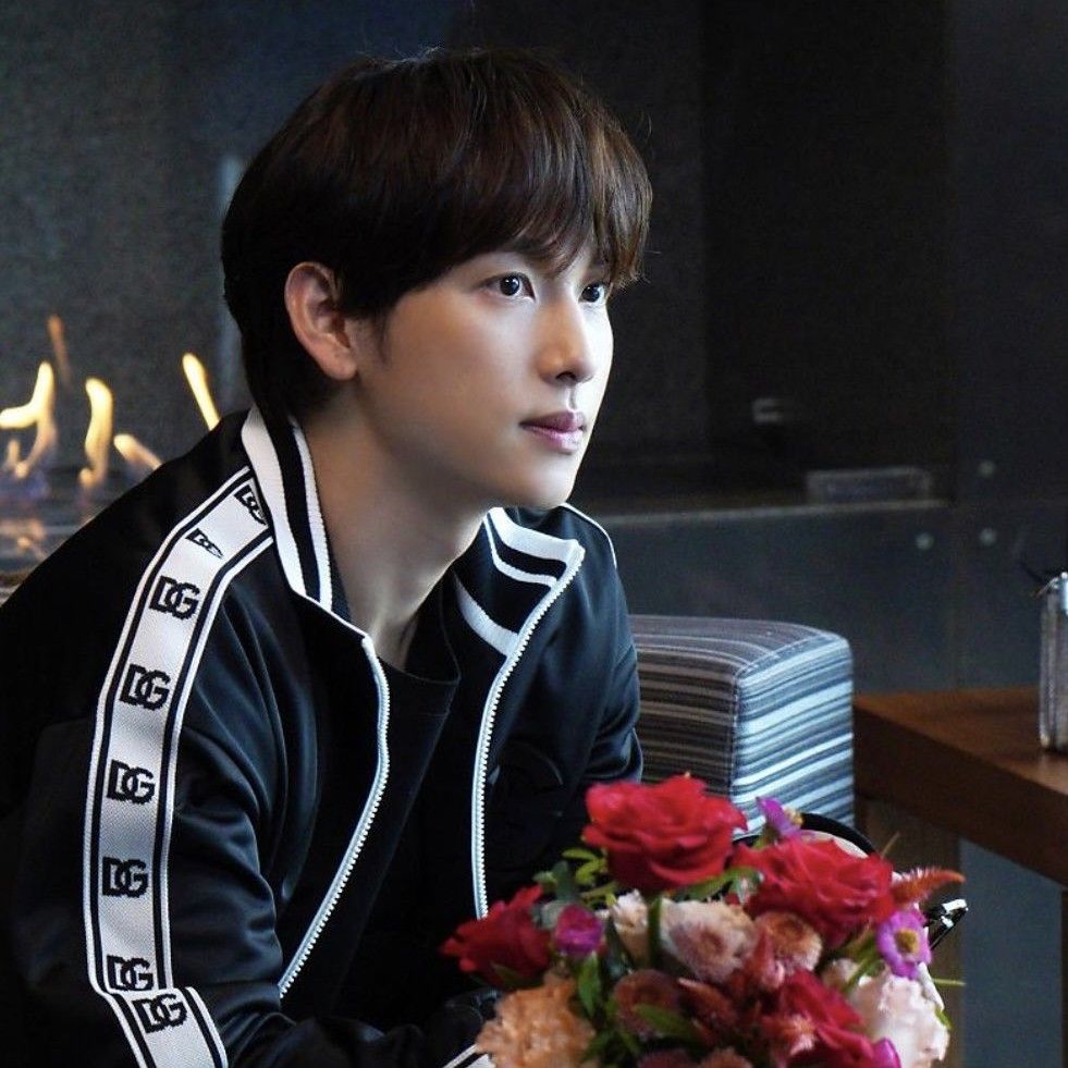A moment captured by a fan of Lim Siwan