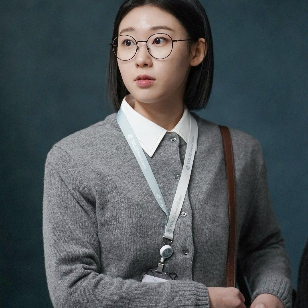 Behind-the-scenes cut of Han Yeji
