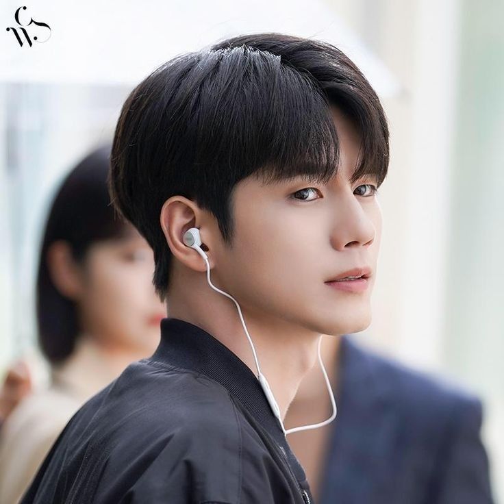 Recent activity shot of Ong Seongwu