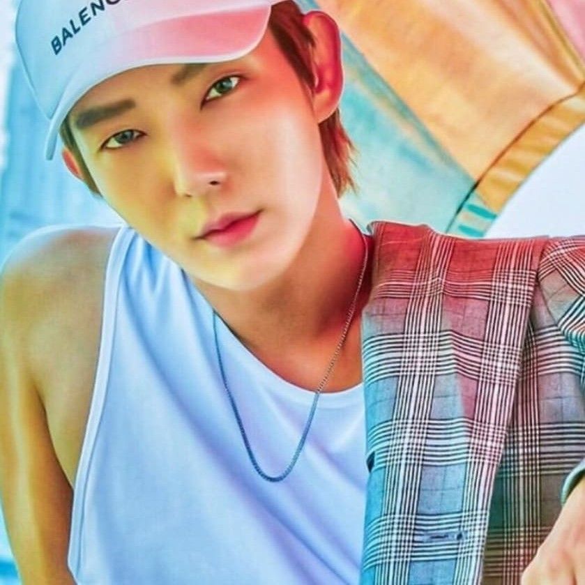 A moment captured by a fan of Lee Joongi