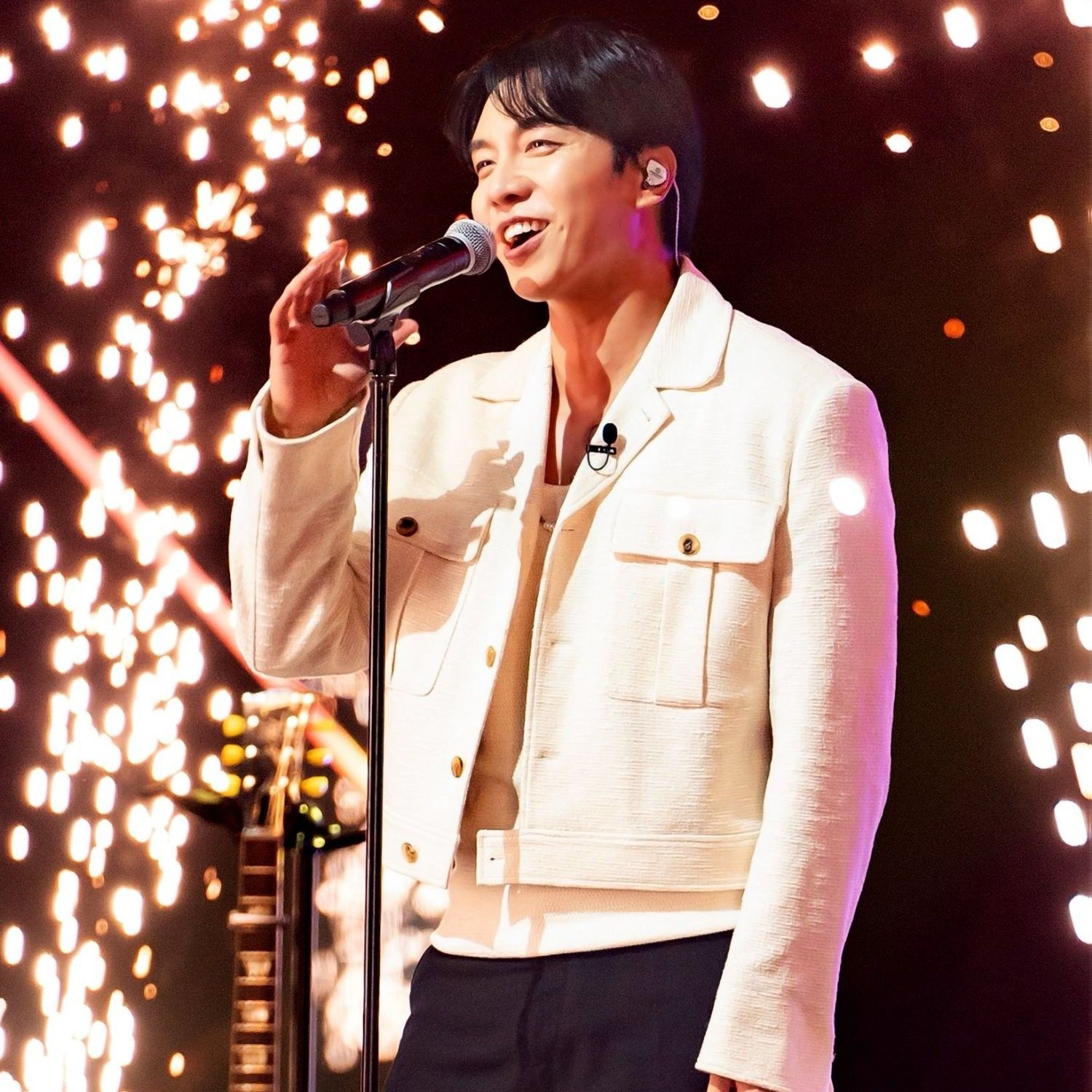 Behind-the-scenes cut of Lee Seunggi