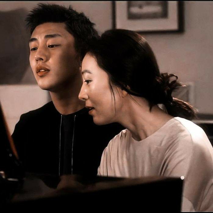 Behind-the-scenes cut of Kim Heeae