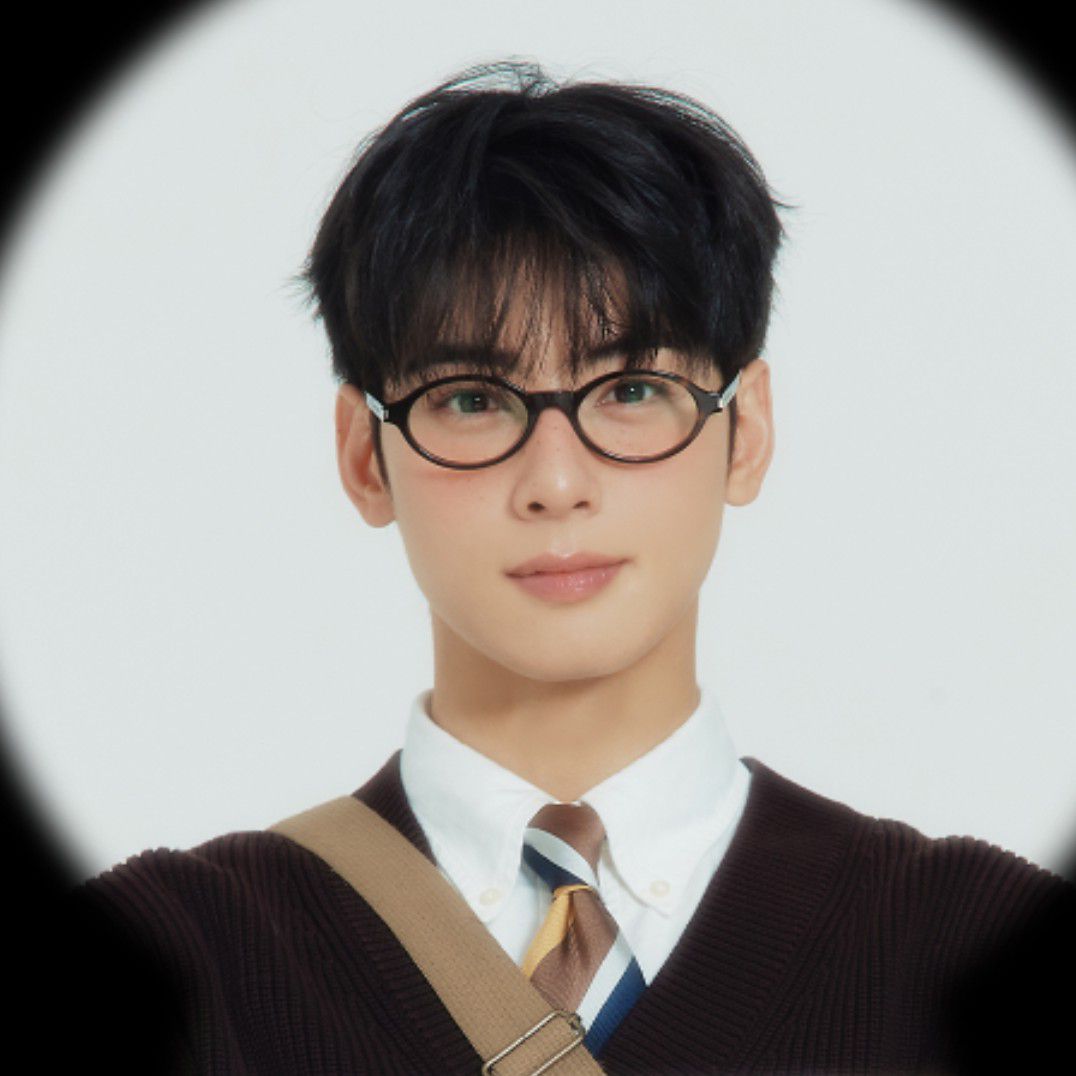 Foto terbaru dari Cha Eunwoo