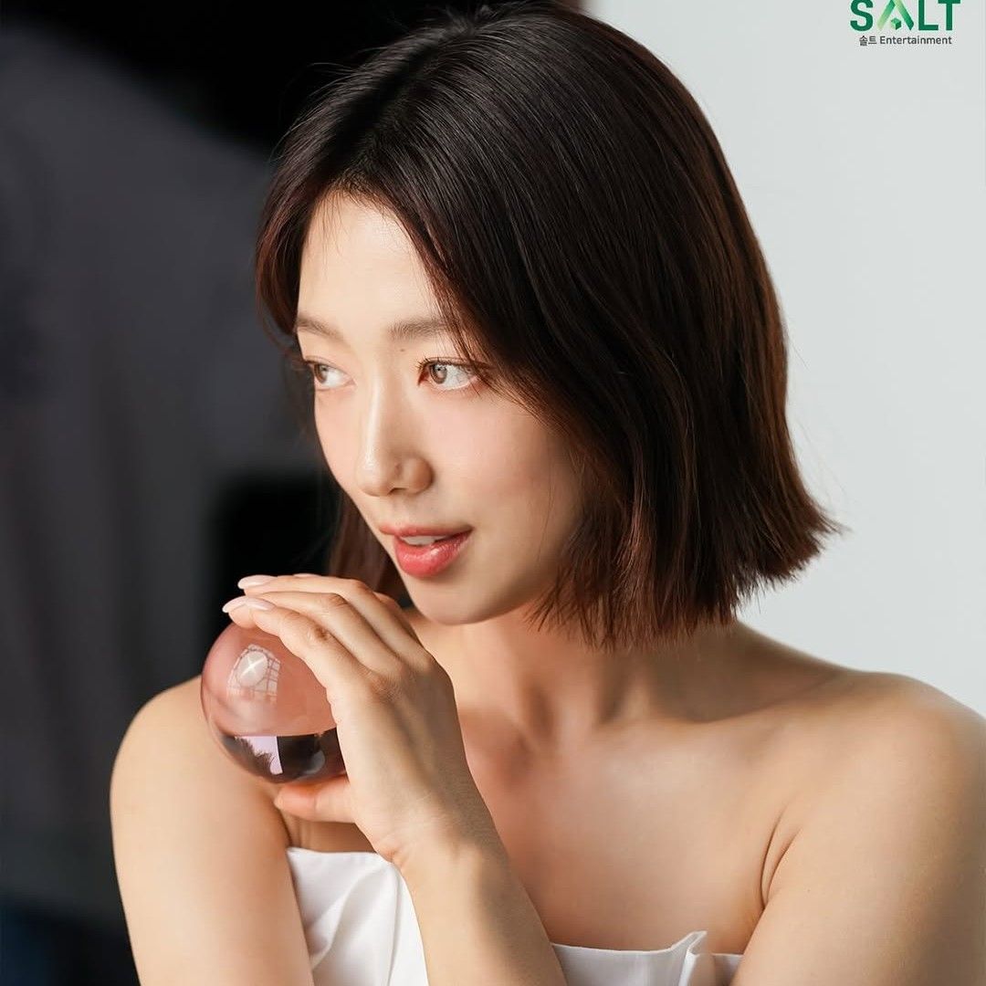 Latest photo of Park Shinhye