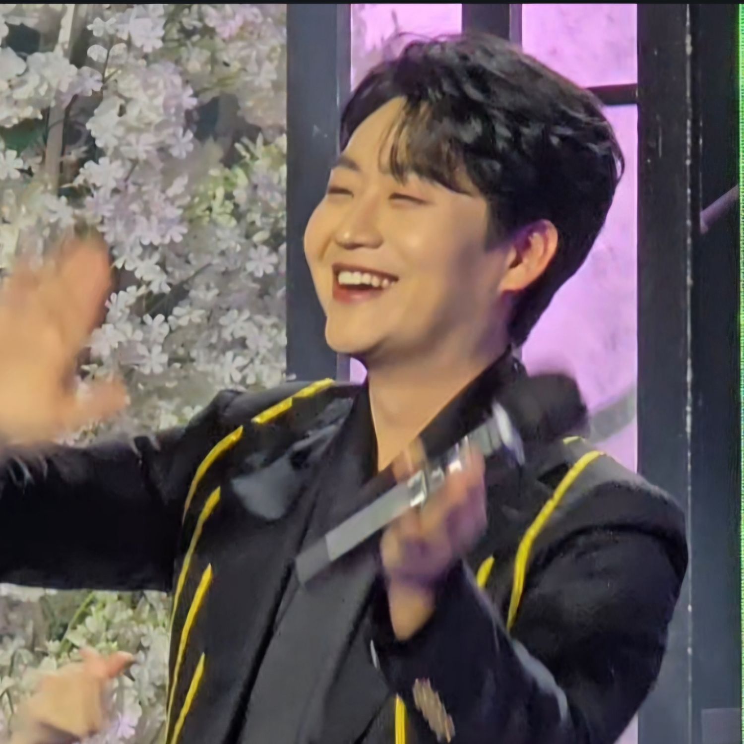A moment captured by a fan of Min Soohyun