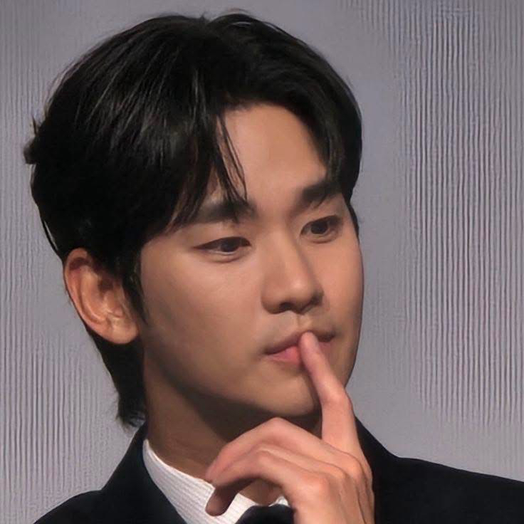 김수현의 비하인드 컷