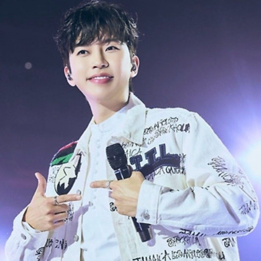 Foto terbaru dari Lim Youngwoong