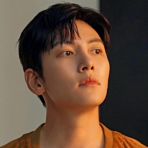 A moment captured by a fan of Ji Changwook