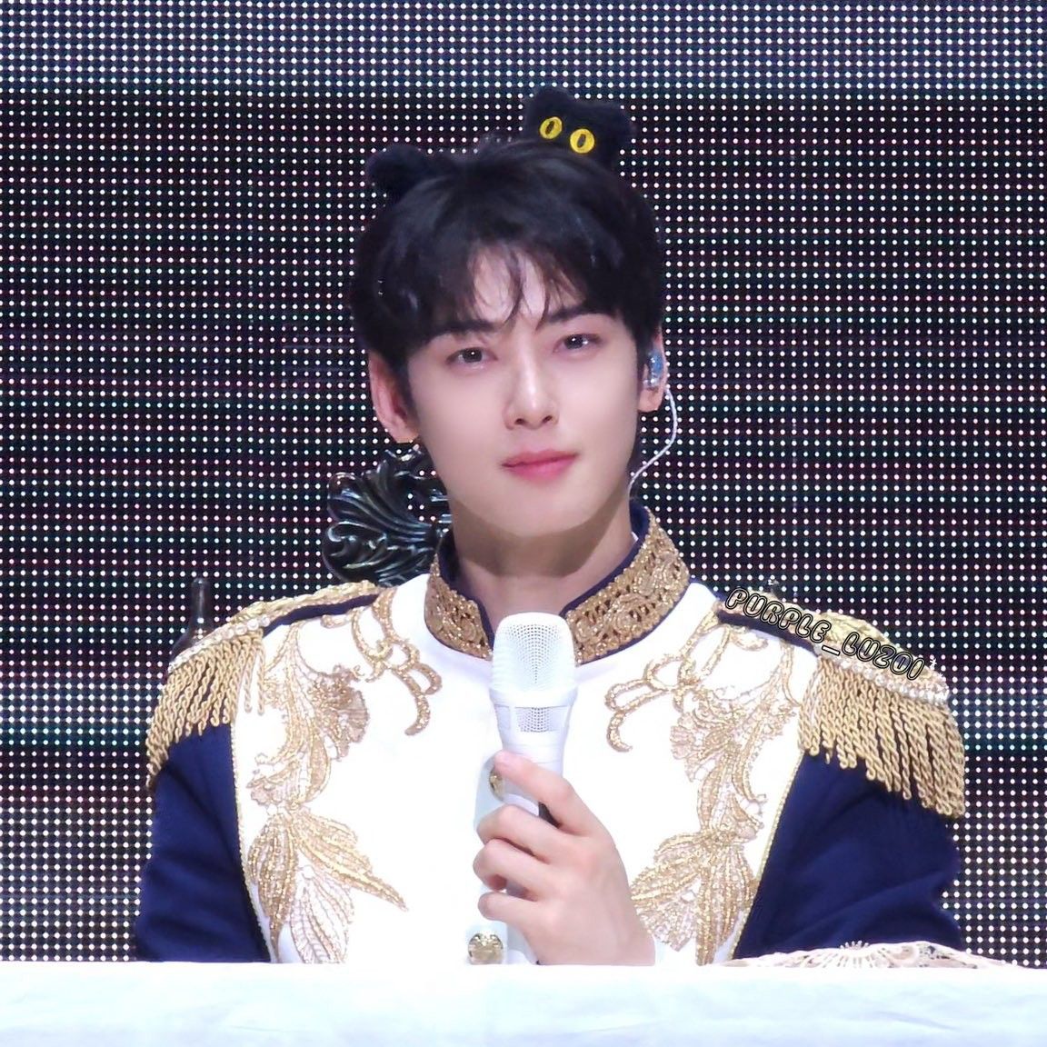 粉丝拍下的车银优瞬间