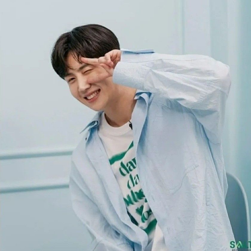 Behind-the-scenes cut of Kim Seonho