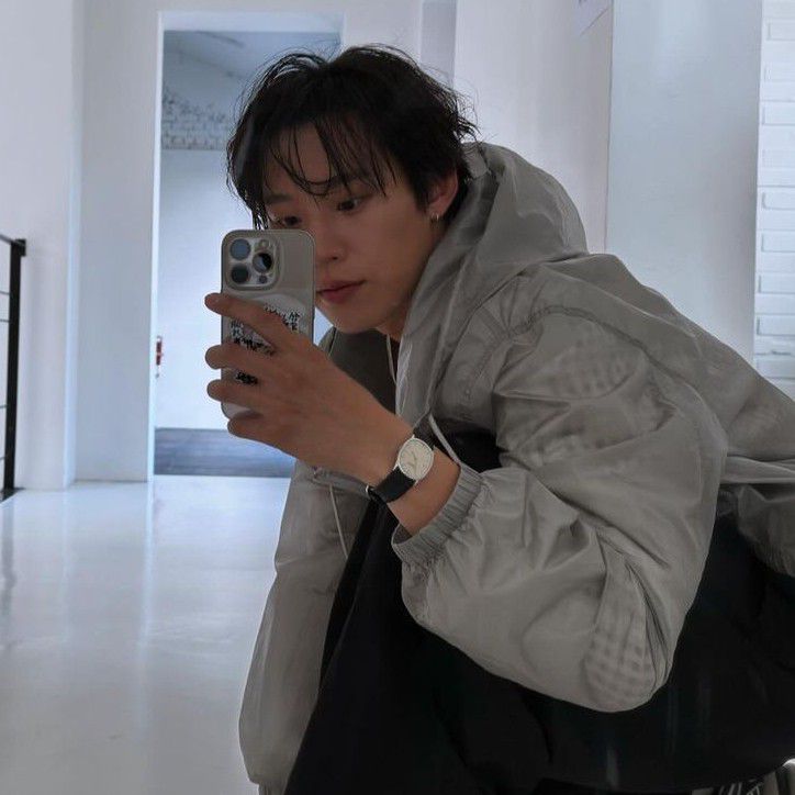 A moment captured by a fan of Kim Sungcheol