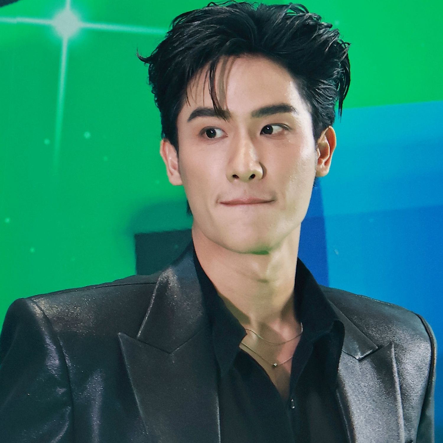 Behind-the-scenes cut of Tay Tawan Vihokratana