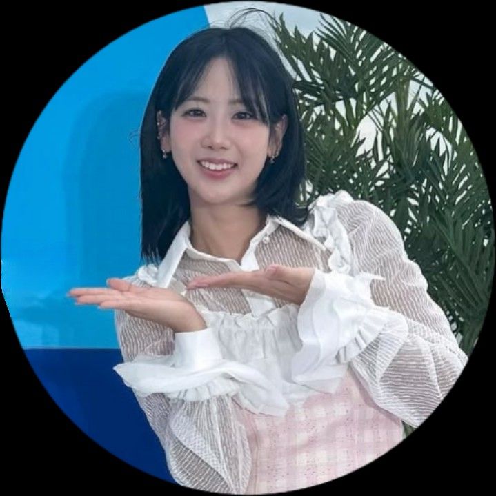 Behind-the-scenes cut of Kang Hyeyeon