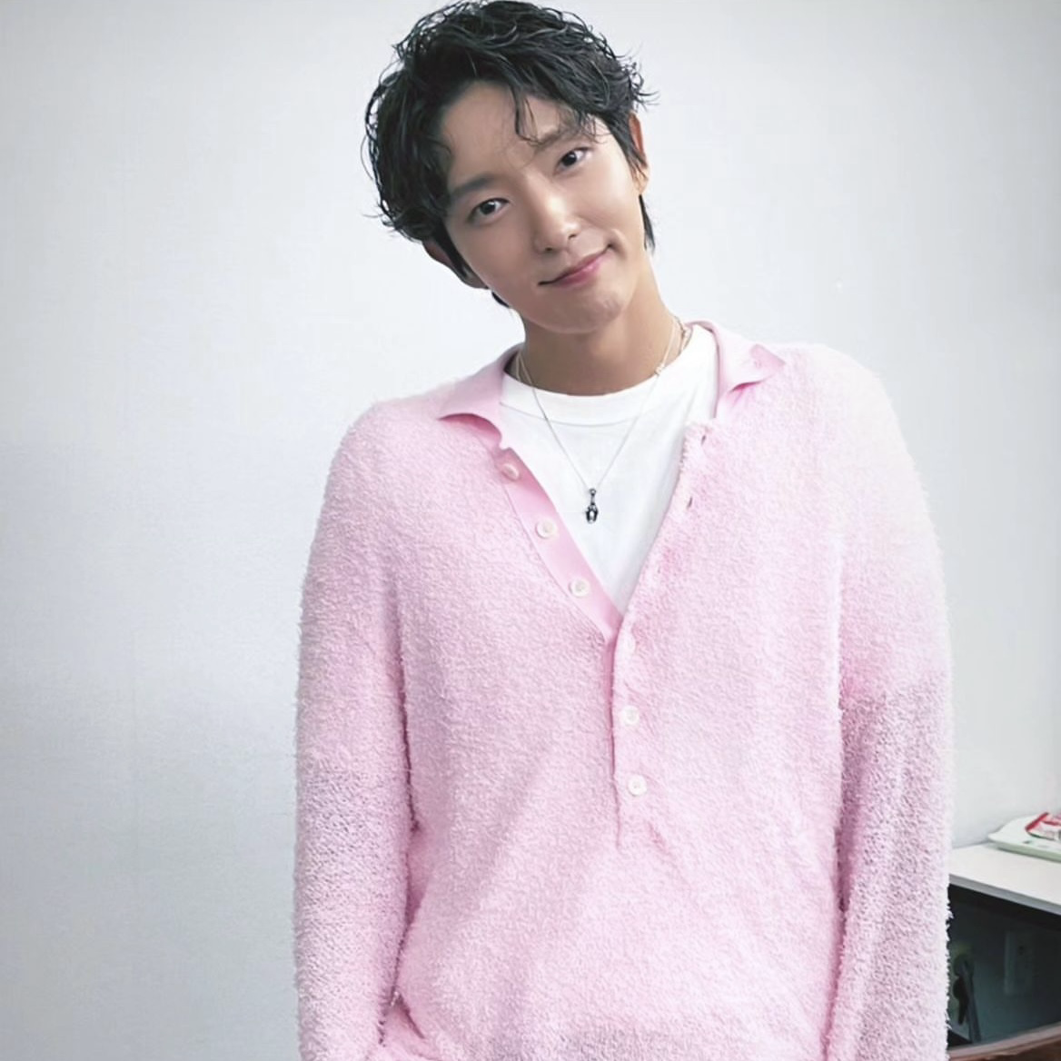 A moment captured by a fan of Lee Joongi