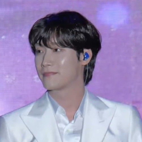 Behind-the-scenes cut of Choi Woojin