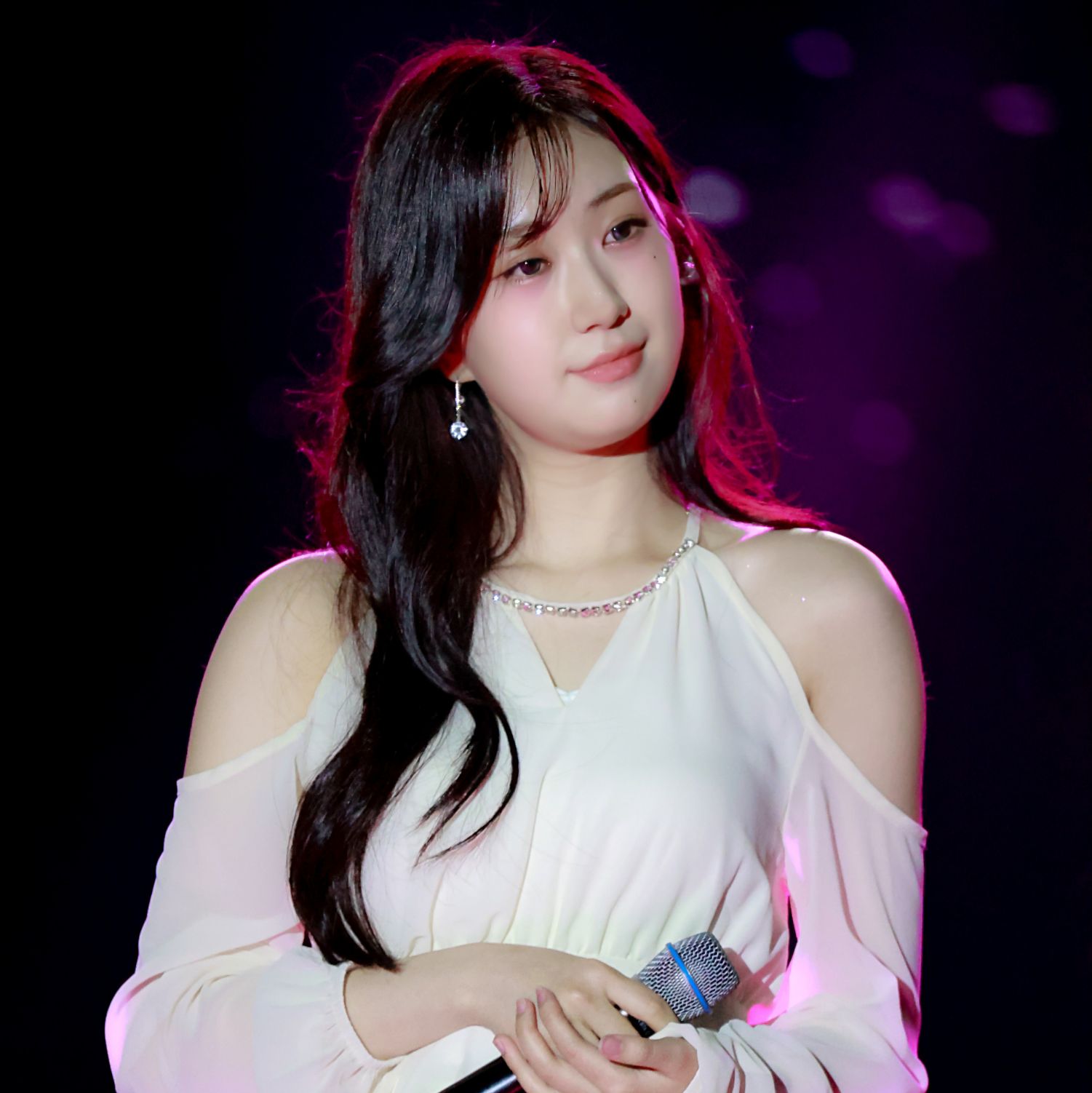 Behind-the-scenes cut of Jeon Yujin